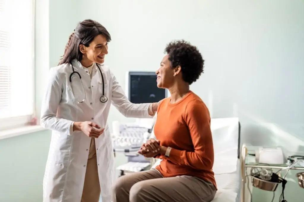 Atendimento de Ginecologia e Pré-Natal na Clínica SiM