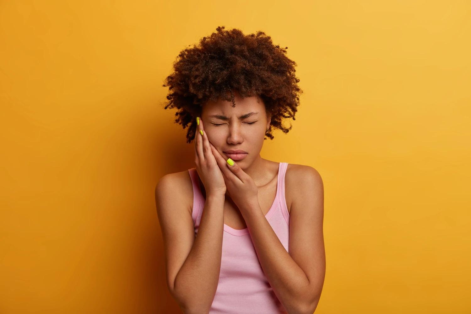 Dor de dente no siso: saiba quando a extração é a solução